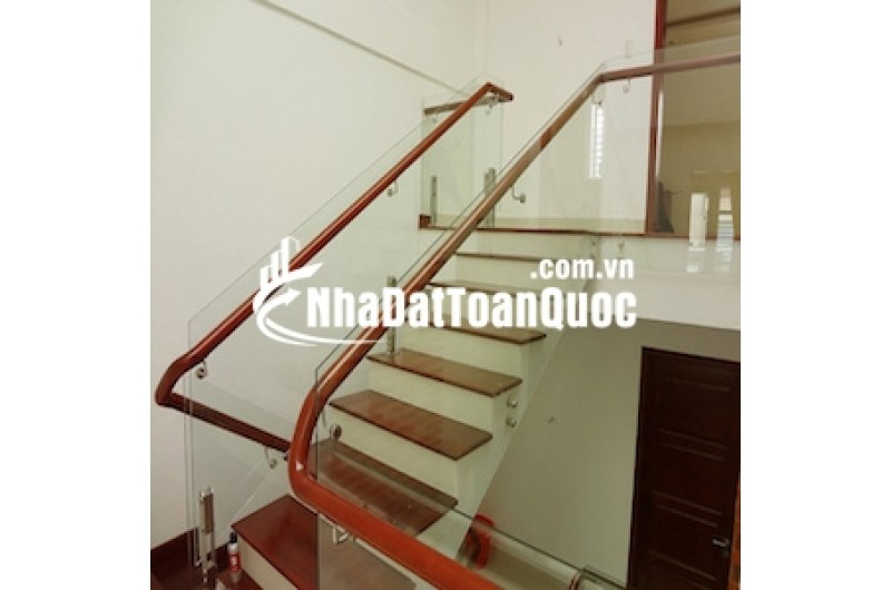 Cho thuê nhà căn góc, mới, Mai Hắc Đế, thang máy; vỉa hè 111m2* 5T- 44 Tr